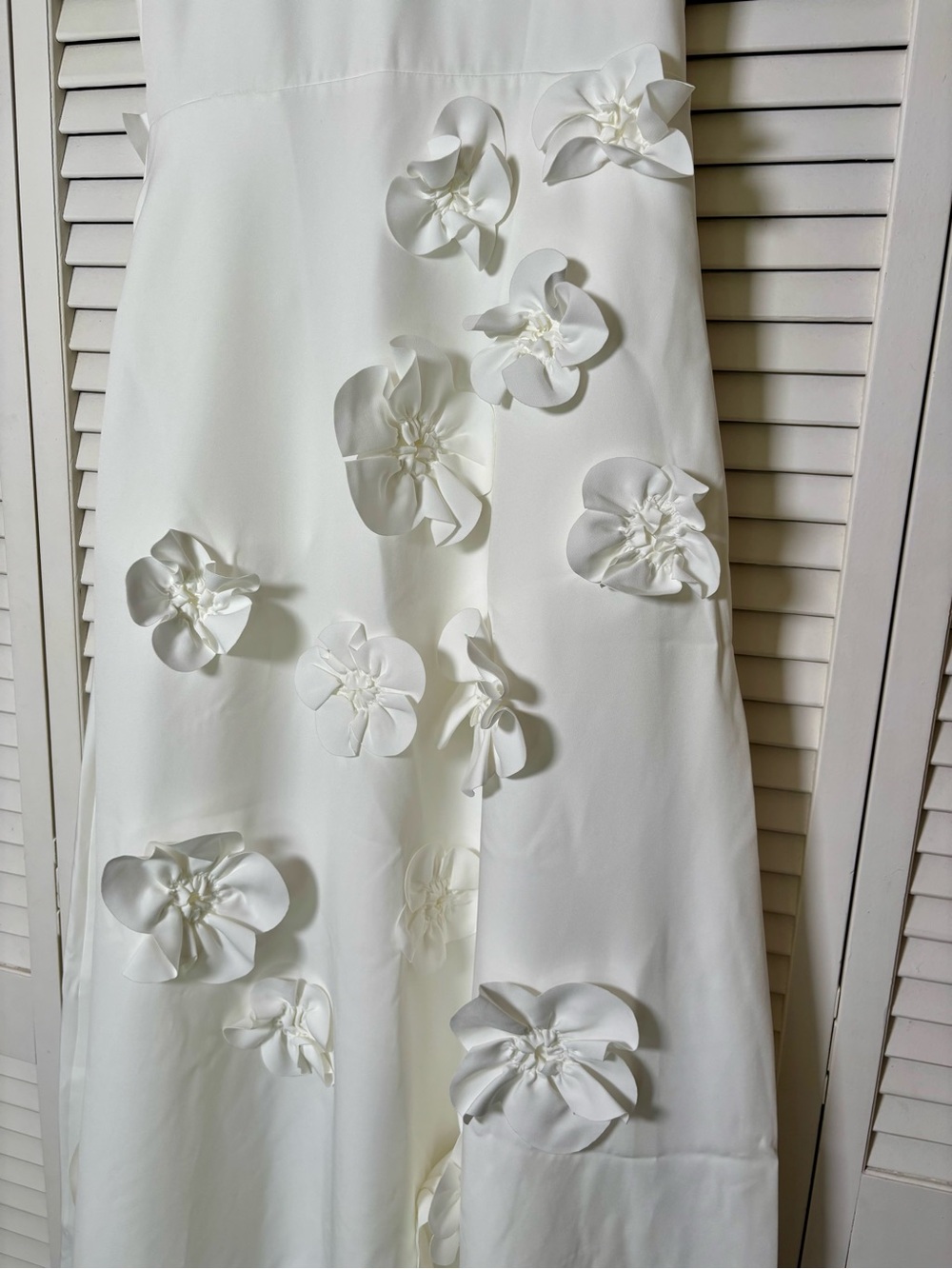 NWT Ansel White 3D Flower Ruffle Strap Dress Boutique Size Medium - Picture 6 of 8